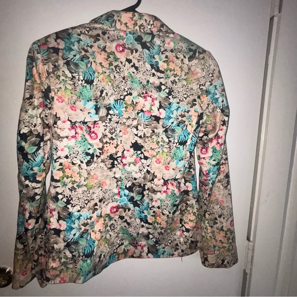 Topshop ✨$9 when bundled✨ Floral Blazer 🌸 - Picture 5 of 8